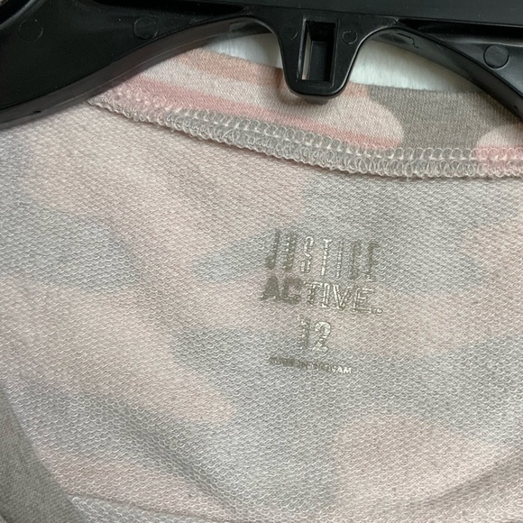 Camouflage Justice Active Cropped Crew Neck Sweater - Picture 4 of 6